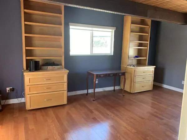 Seal Beach, CA 90740,1521 Seal WAY