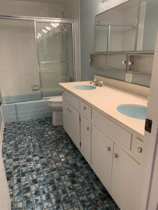 Seal Beach, CA 90740,1521 Seal WAY