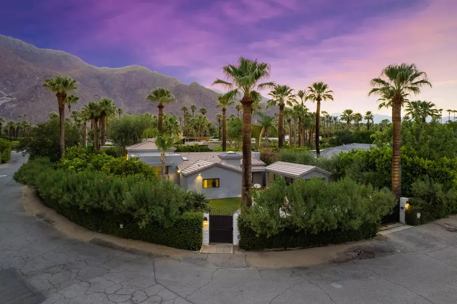 700 SE Prescott DR, Palm Springs, CA 92262