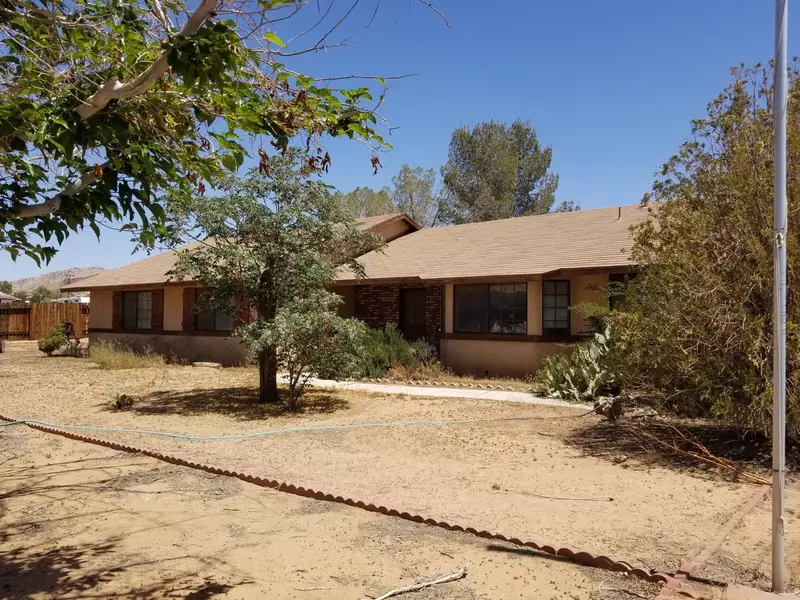 16433 Ocotilla RD, Apple Valley, CA 92307