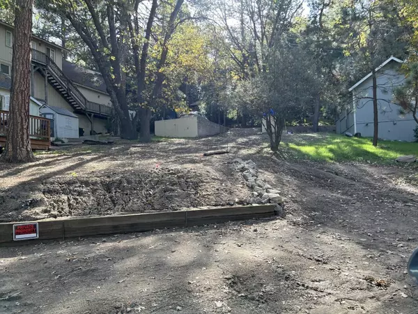 Crestline, CA 92325,24973 Scenic View DR