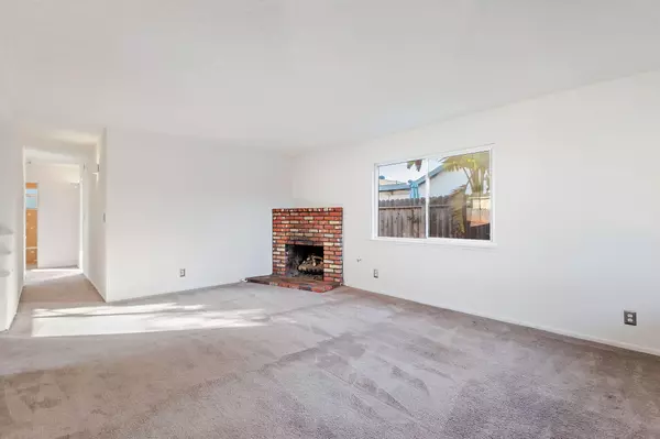 Carpinteria, CA 93013,4732 Eleanor Dr DR