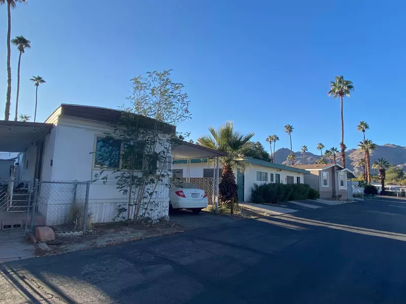 15 Lazy B DR, Palm Desert, CA 92260