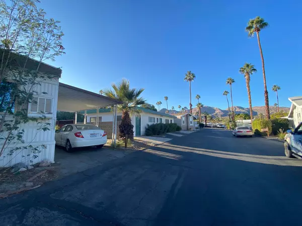 Palm Desert, CA 92260,15 Lazy B DR