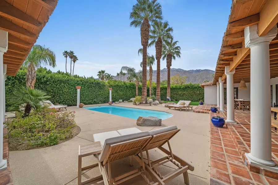 667 E Mel AVE, Palm Springs, CA 92262