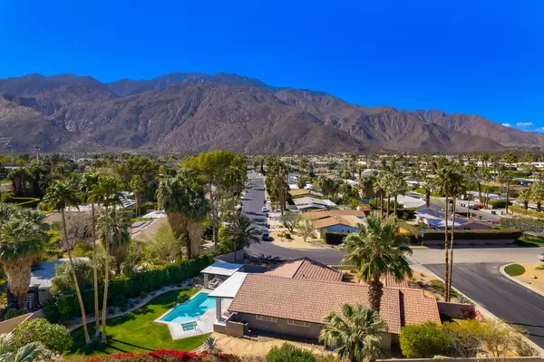 2166 E Calle Lileta, Palm Springs, CA 92262