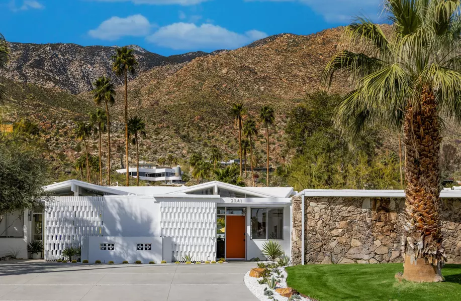 2341 S Sierra Madre, Palm Springs, CA 92264