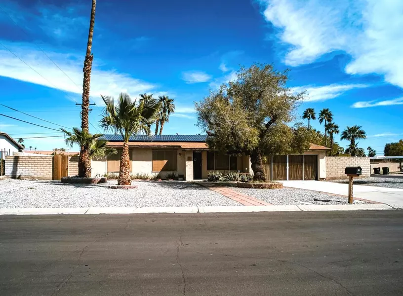 2202 N Volturno RD, Palm Springs, CA 92262