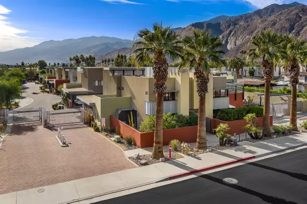 647 E Arenas RD, Palm Springs, CA 92262