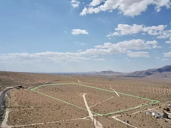 Apple Valley, CA 92308,3 Joshua RD