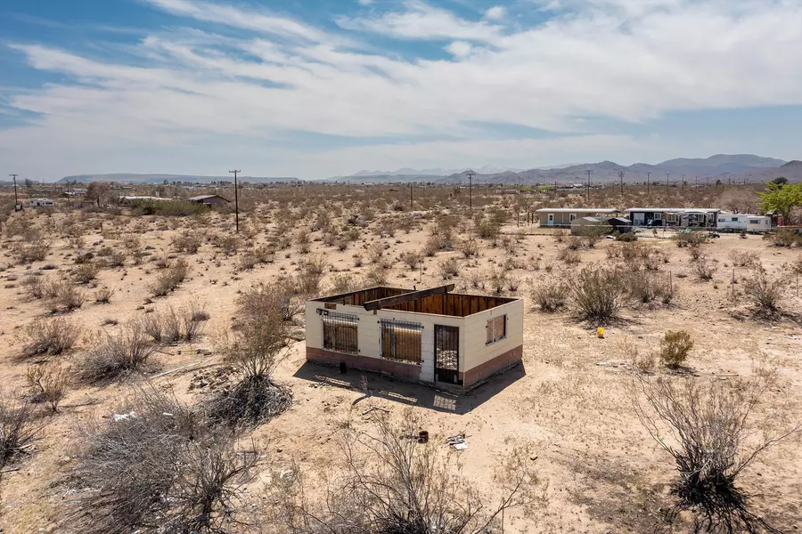 57628 Pine RD, Landers, CA 92285