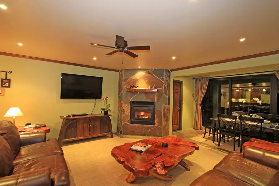 826 Lakeview Blvd. #103, Mammoth Lakes, CA 93546