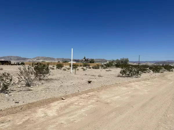 Twenty-nine Palms, CA 92277,69475 Papoose TRL