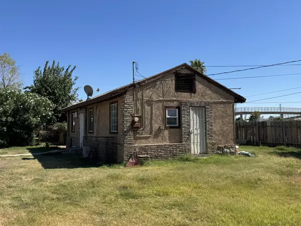 Blythe, CA 92225,238 E Rice St ST