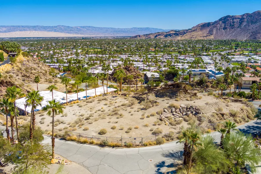 2491 Cahuilla Hills DR, Palm Springs, CA 92264