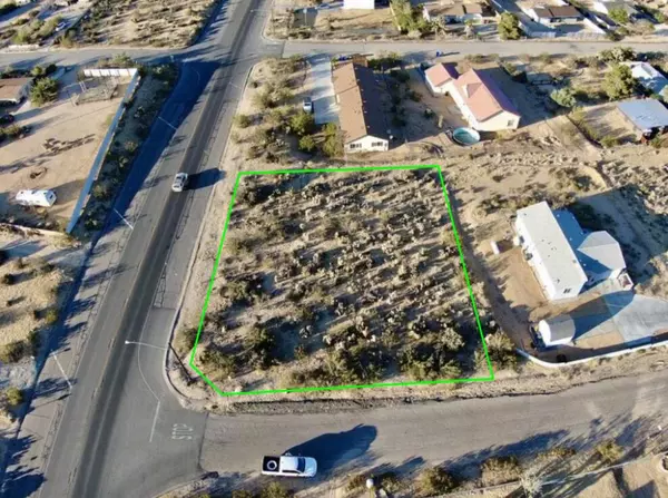 Joshua Tree, CA 92252,61814 Mountain View CIR