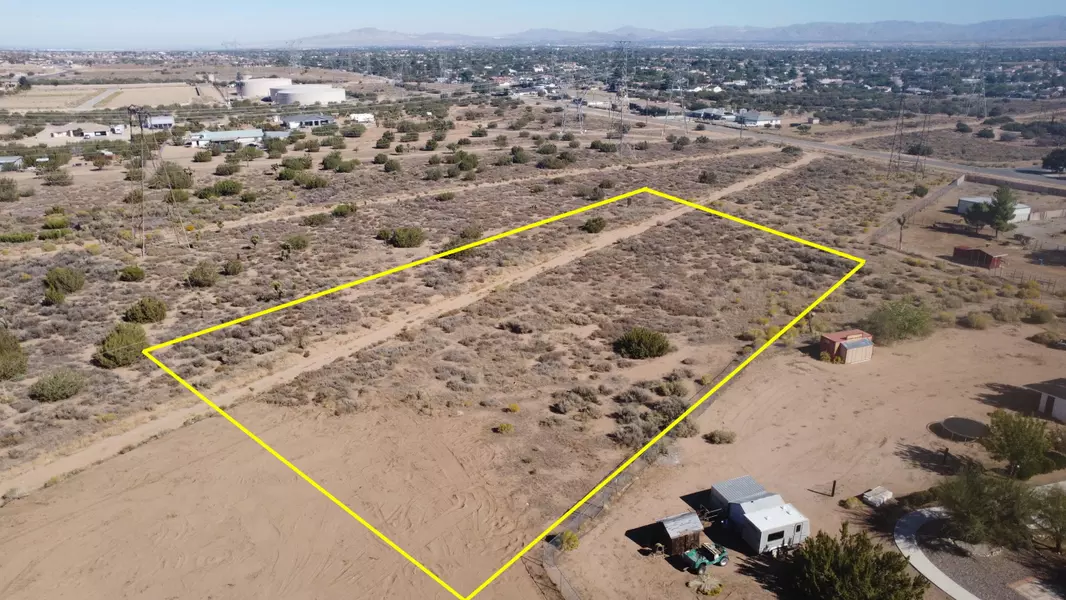 3 Farmington ST, Hesperia, CA 92344