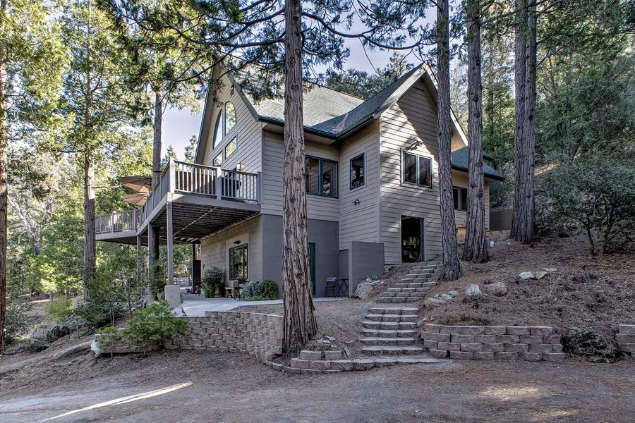 52525 Idyllmont RD, Idyllwild, CA 92549