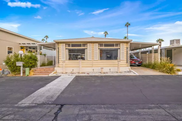 Palm Springs, CA 92264,314 Lei DR