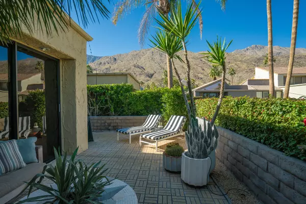 Palm Springs, CA 92264,174 E La Verne WAY