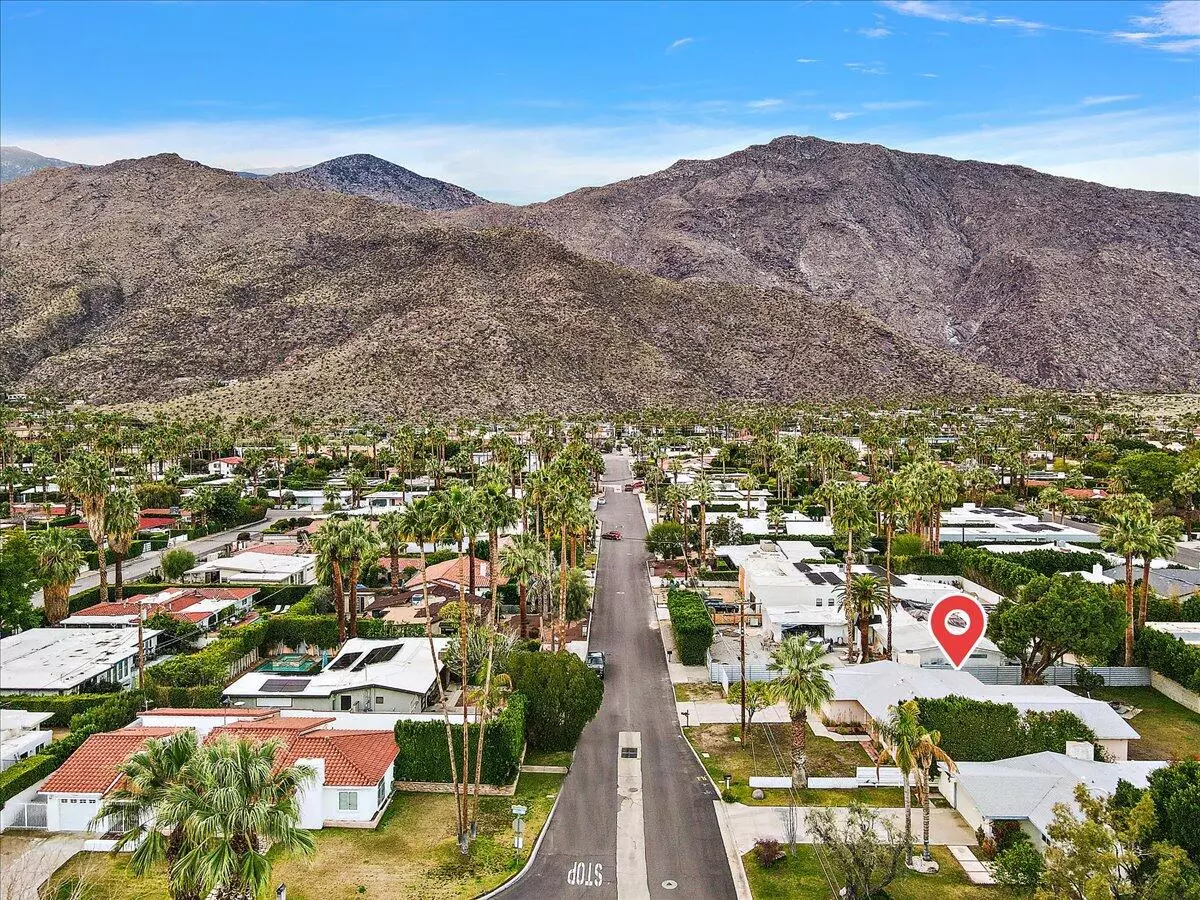 Palm Springs, CA 92264,484 E Sonora RD