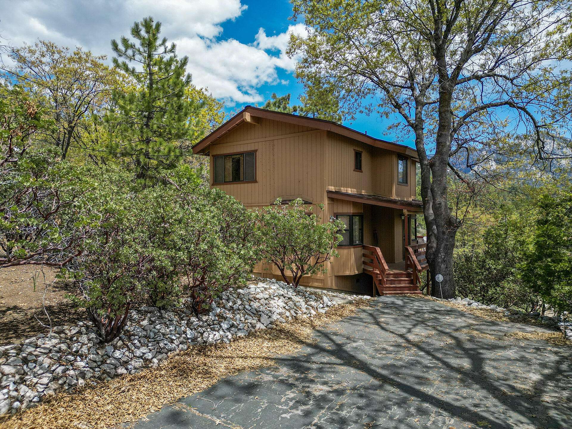 25006 Knob Hill RD, Idyllwild, CA 92549