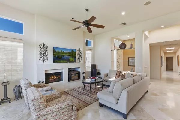 359 Desert Holly DR, Palm Desert, CA 92211