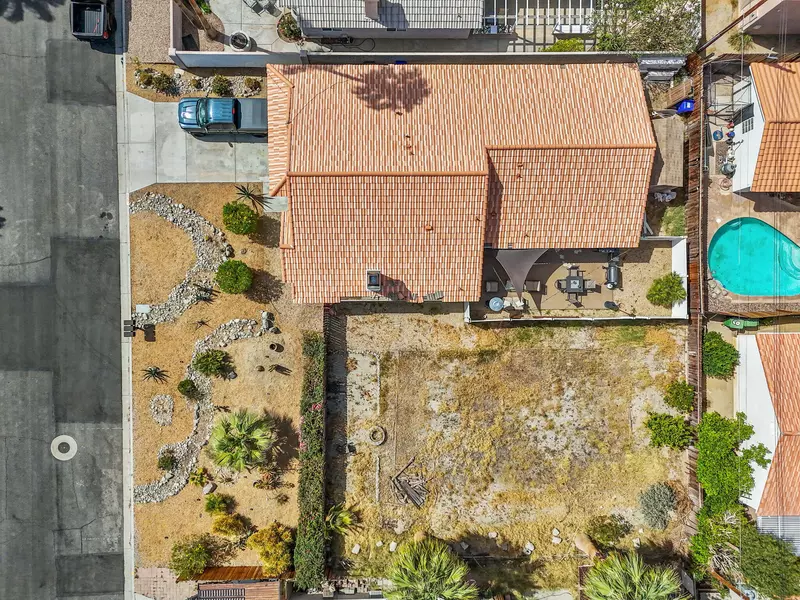 52131 Avenida Madero, La Quinta, CA 92253