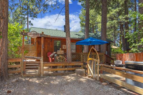 40114 Esterly LN, Big Bear Lake, CA 92315