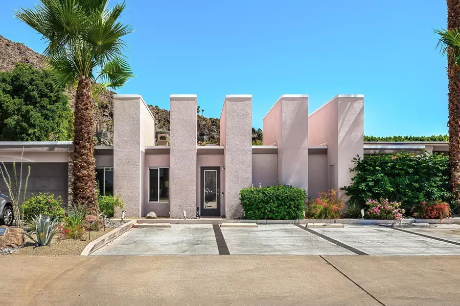 500 W Arenas RD #10, Palm Springs, CA 92262