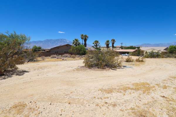 10 Quinta WAY, Desert Hot Springs, CA 92240