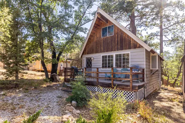 Sugarloaf, CA 92386,262 Sunset LN