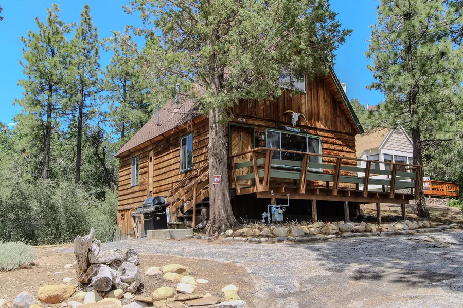 859 Silver Tip DR, Big Bear Lake, CA 92315