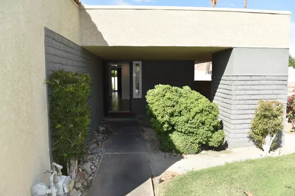 Palm Springs, CA 92262,1517 Sunflower CIR