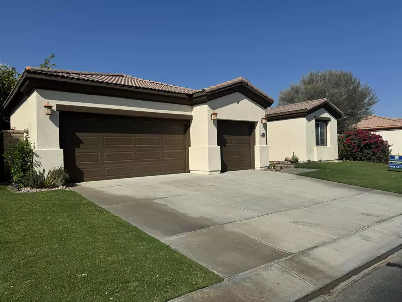 79786 Parkway Esplanade S, La Quinta, CA 92253