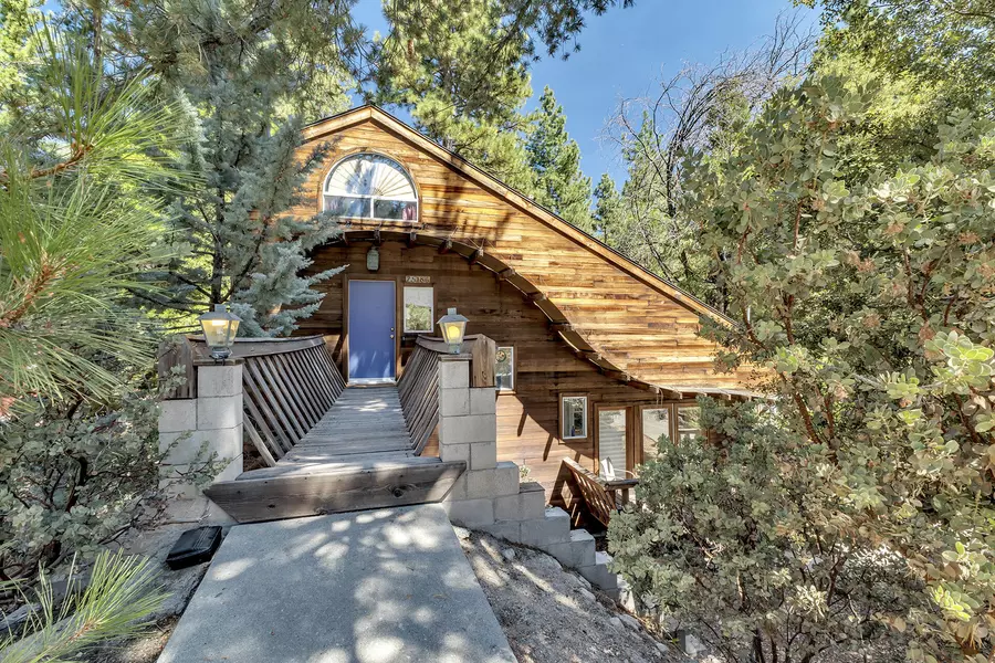 25186 Gail DR, Idyllwild, CA 92549