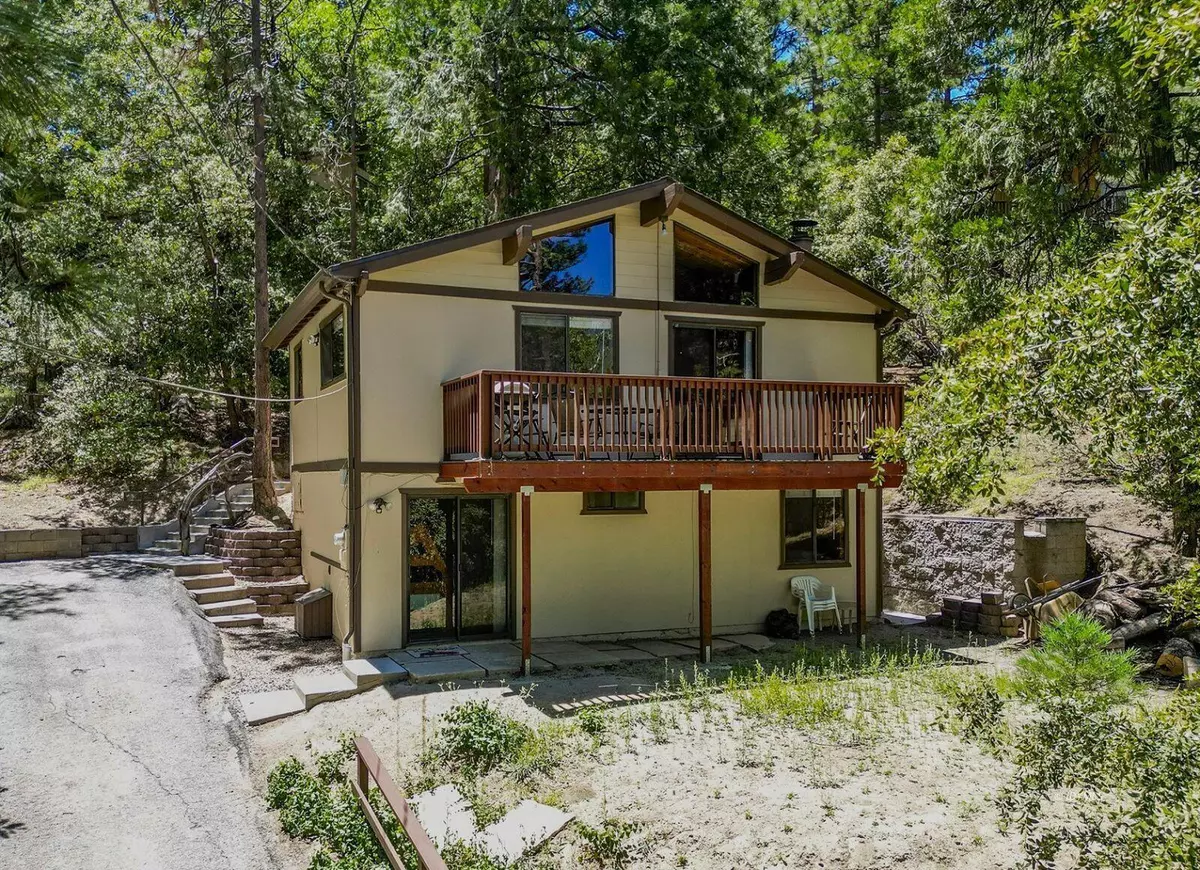 Idyllwild, CA 92549,53275 Forest Lake DR