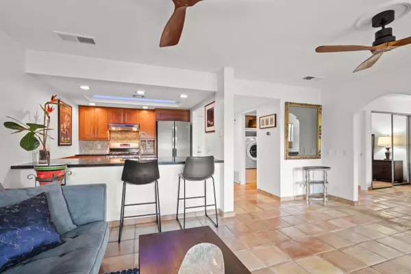 Palm Springs, CA 92262,413 E Via Escuela #611