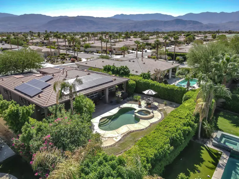 74114 Chinook CIR, Palm Desert, CA 92211