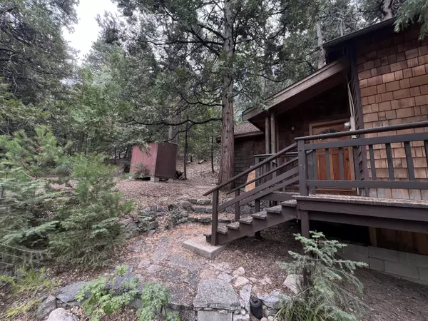 Idyllwild, CA 92549,52635 Sylvan WAY