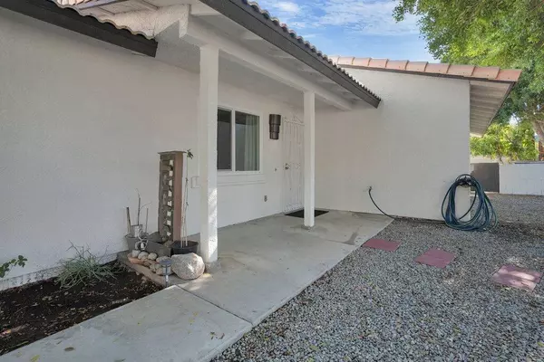 La Quinta, CA 92253,52198 Avenida Martinez