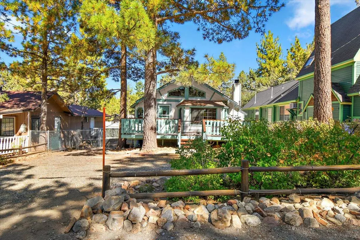 Sugarloaf, CA 92386,155 Cedar LN