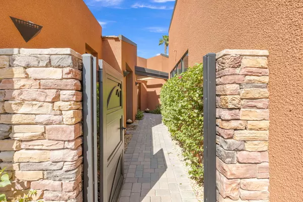 La Quinta, CA 92253,50375 Via Serenidad