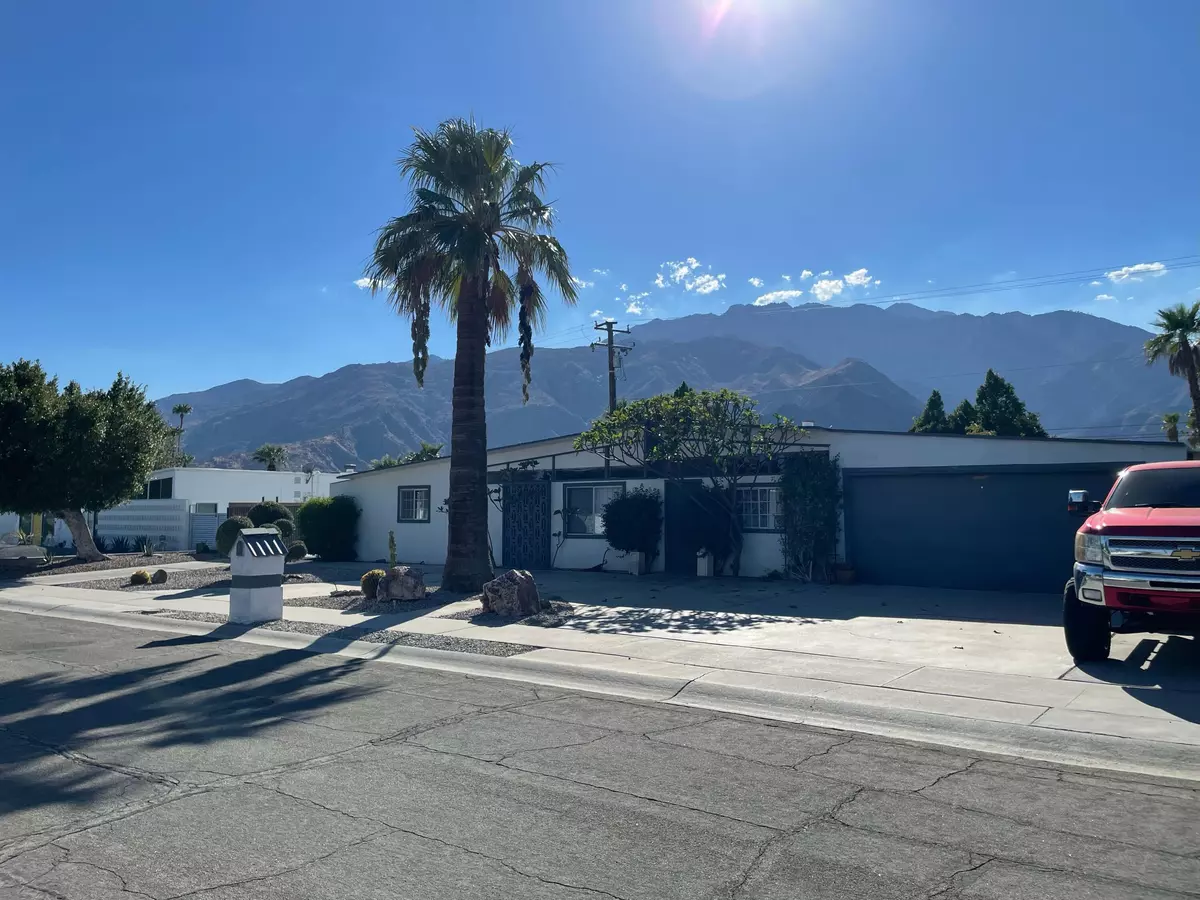 Palm Springs, CA 92262,2653 N Kitty Hawk DR