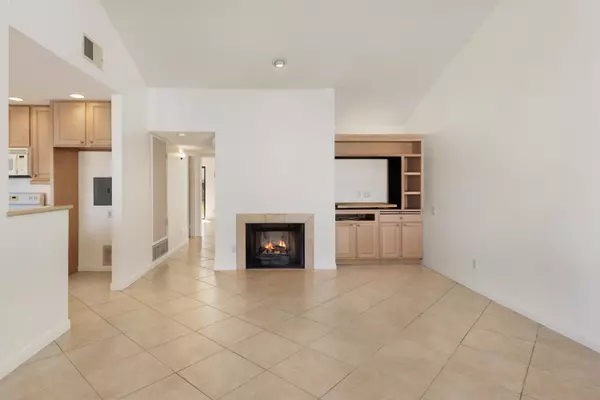 Palm Springs, CA 92264,2149 N Sunshine CIR