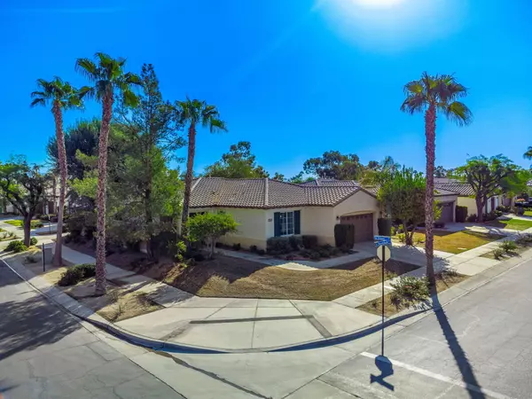 La Quinta, CA 92253,60246 Sweetshade LN