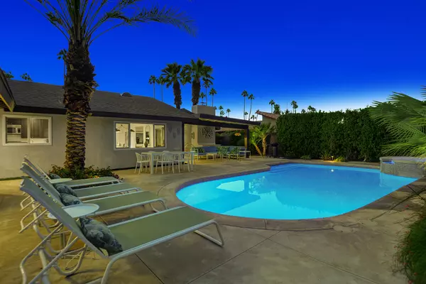 2118 S Gene Autry TRL, Palm Springs, CA 92264