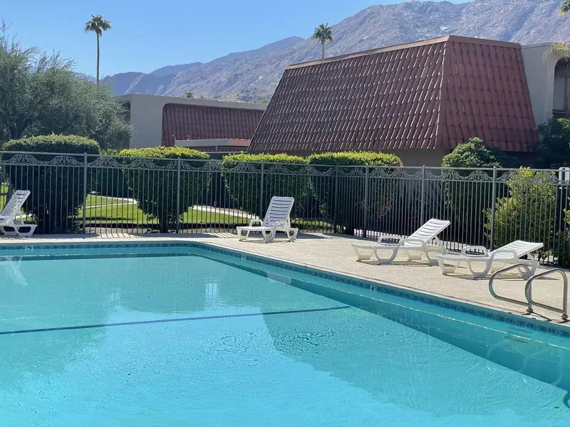 2274 N Indian Canyon DR #A, Palm Springs, CA 92262