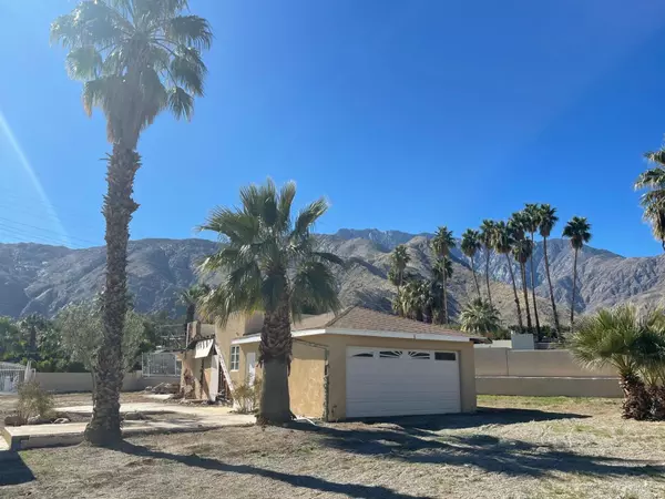 2107 N Vista Grande AVE, Palm Springs, CA 92262