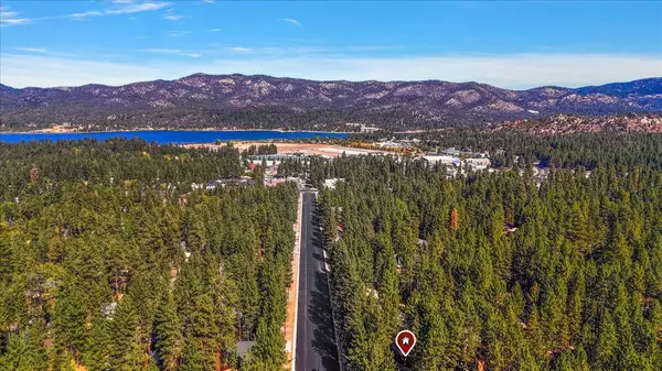 Big Bear Lake, CA 92315,745 Summit BLVD